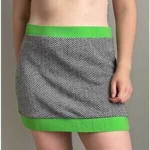 Zara Green & Black Mini Skirt Size Large